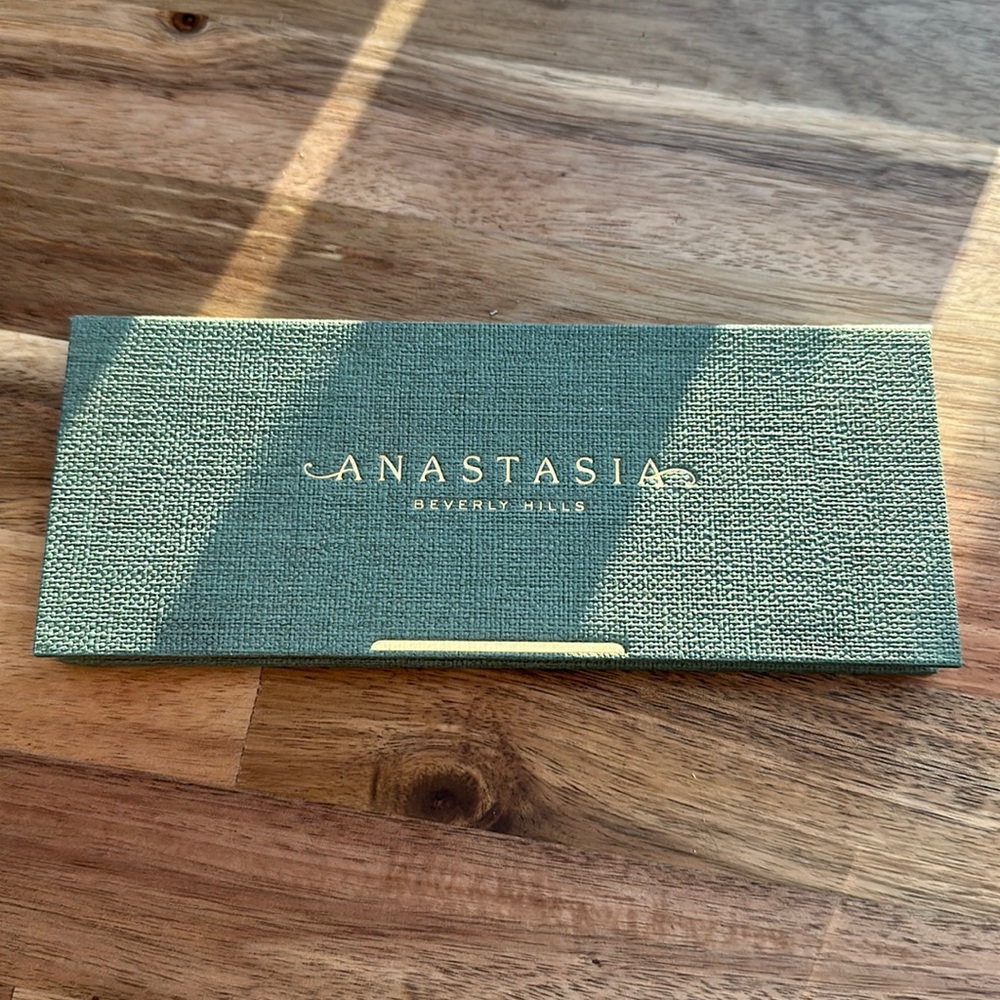 Anastasia Beverly Hills Nouveau Eye Palette